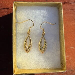 Elegant Gold Leaf Earrings
